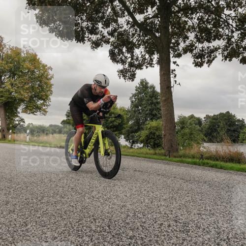 30.08.2026 - Elbe Triathlon Hamburg Michael Burmester http://msf.ph/oto/10042402 30.08.2026 09:13:39 Radfahren 325 meine-sportfotos.de