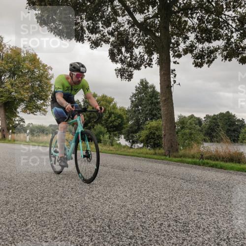30.08.2026 - Elbe Triathlon Hamburg Michael Burmester http://msf.ph/oto/10042470 30.08.2026 09:14:09 Radfahren 430, 544 meine-sportfotos.de