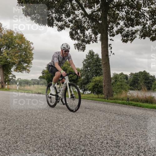 30.08.2026 - Elbe Triathlon Hamburg Michael Burmester http://msf.ph/oto/10042479 30.08.2026 09:14:17 Radfahren 253, 430, 543 meine-sportfotos.de