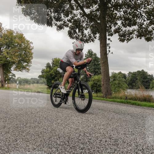 30.08.2026 - Elbe Triathlon Hamburg Michael Burmester http://msf.ph/oto/10042521 30.08.2026 09:14:27 Radfahren 195, 205, 215, 226, 315, 367, 383, 460, 484 meine-sportfotos.de