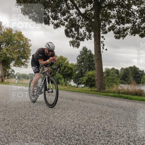 30.08.2026 - Elbe Triathlon Hamburg Michael Burmester http://msf.ph/oto/10042617 30.08.2026 09:14:43 Radfahren 235, 414, 438, 534 meine-sportfotos.de