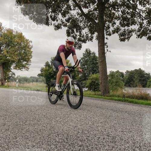 30.08.2026 - Elbe Triathlon Hamburg Michael Burmester http://msf.ph/oto/10042720 30.08.2026 09:15:01 Radfahren 180, 186, 194, 302, 493 meine-sportfotos.de