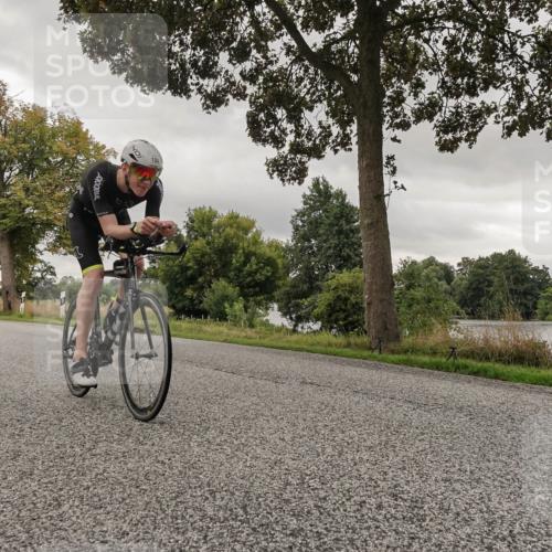 30.08.2026 - Elbe Triathlon Hamburg Michael Burmester http://msf.ph/oto/10042736 30.08.2026 09:15:07 Radfahren 180, 194, 273, 489 meine-sportfotos.de