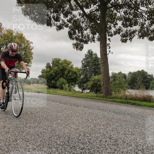 30.08.2026 - Elbe Triathlon Hamburg Michael Burmester http://msf.ph/oto/10042863 30.08.2026 09:15:45 Radfahren 263, 361, 445, 501 meine-sportfotos.de