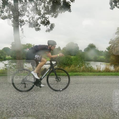 30.08.2026 - Elbe Triathlon Hamburg Michael Burmester http://msf.ph/oto/10043012 30.08.2026 08:57:56 Radfahren 230, 240, 295, 347, 366 meine-sportfotos.de