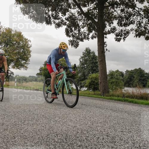 30.08.2026 - Elbe Triathlon Hamburg Michael Burmester http://msf.ph/oto/10043939 30.08.2026 09:21:23 Radfahren 410, 443, 488, 497, 600 meine-sportfotos.de