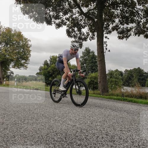 30.08.2026 - Elbe Triathlon Hamburg Michael Burmester http://msf.ph/oto/10044030 30.08.2026 09:21:53 Radfahren 199, 289, 352, 441, 458, 496, 525, 533, 642, 1897 meine-sportfotos.de