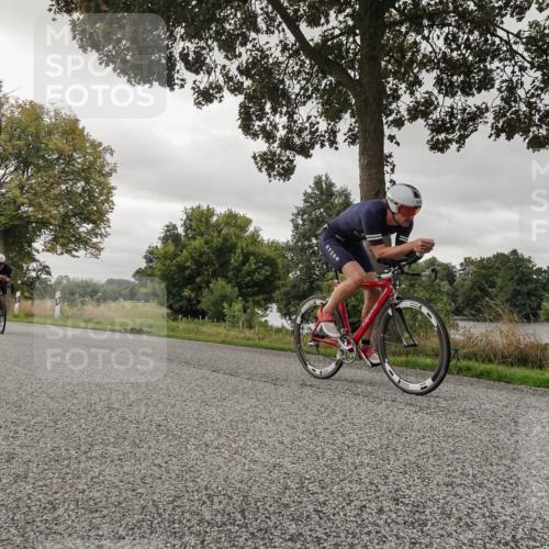 30.08.2026 - Elbe Triathlon Hamburg Michael Burmester http://msf.ph/oto/10044314 30.08.2026 09:23:04 Radfahren 182, 404, 413, 439, 705, 1895 meine-sportfotos.de