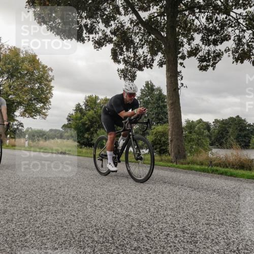 30.08.2026 - Elbe Triathlon Hamburg Michael Burmester http://msf.ph/oto/10044323 30.08.2026 09:23:05 Radfahren 182, 404, 413, 437, 439, 705, 1895 meine-sportfotos.de