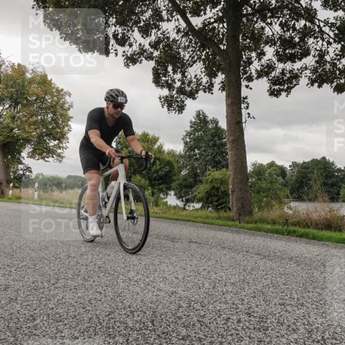 30.08.2026 - Elbe Triathlon Hamburg Michael Burmester http://msf.ph/oto/10044446 30.08.2026 09:23:36 Radfahren 227, 258, 408, 550, 573 meine-sportfotos.de