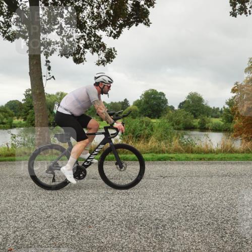 30.08.2026 - Elbe Triathlon Hamburg Michael Burmester http://msf.ph/oto/10044683 30.08.2026 09:13:22 Radfahren 229, 238, 245, 248, 318, 346, 385, 689 meine-sportfotos.de