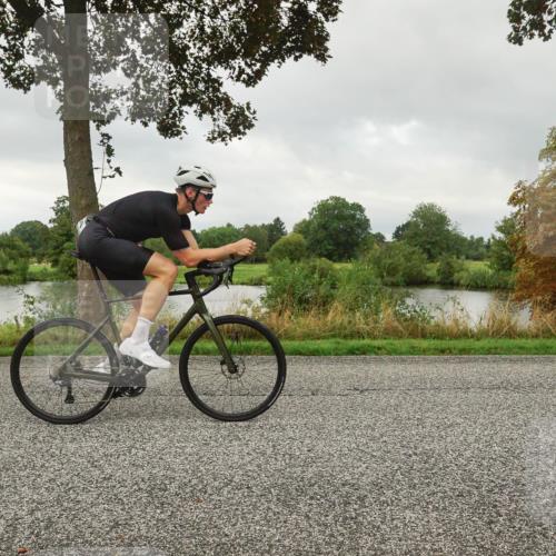 30.08.2026 - Elbe Triathlon Hamburg Michael Burmester http://msf.ph/oto/10044780 30.08.2026 09:14:05 Radfahren 284, 394, 426, 544 meine-sportfotos.de