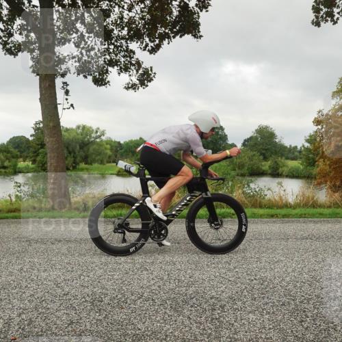 30.08.2026 - Elbe Triathlon Hamburg Michael Burmester http://msf.ph/oto/10044830 30.08.2026 09:14:28 Radfahren 195, 205, 215, 226, 315, 367, 383, 460, 484 meine-sportfotos.de