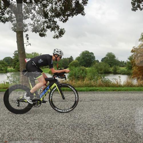 30.08.2026 - Elbe Triathlon Hamburg Michael Burmester http://msf.ph/oto/10045106 30.08.2026 09:15:41 Radfahren 263, 361, 375 meine-sportfotos.de