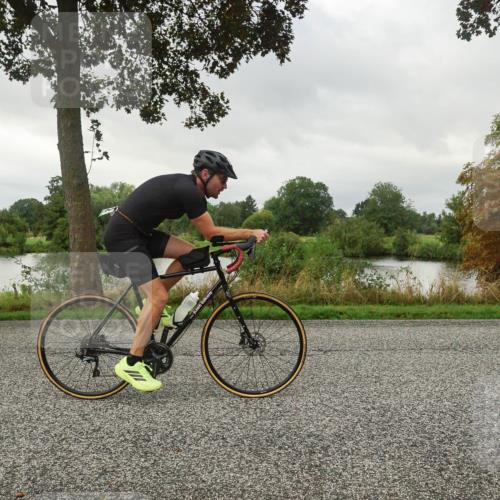 30.08.2026 - Elbe Triathlon Hamburg Michael Burmester http://msf.ph/oto/10045198 30.08.2026 09:16:18 Radfahren 190, 452, 528 meine-sportfotos.de