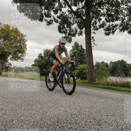 30.08.2026 - Elbe Triathlon Hamburg Michael Burmester http://msf.ph/oto/10045548 30.08.2026 09:28:08 Radfahren 215, 220, 235, 253, 374, 481, 534, 590, 698, 731 meine-sportfotos.de