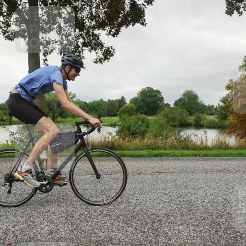 30.08.2026 - Elbe Triathlon Hamburg Michael Burmester http://msf.ph/oto/10045581 30.08.2026 09:18:21 Radfahren 197, 440, 483, 542, 639, 701, 1894 meine-sportfotos.de