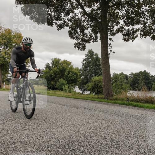 30.08.2026 - Elbe Triathlon Hamburg Michael Burmester http://msf.ph/oto/10045652 30.08.2026 09:28:22 Radfahren 558, 563, 569, 638, 976 meine-sportfotos.de
