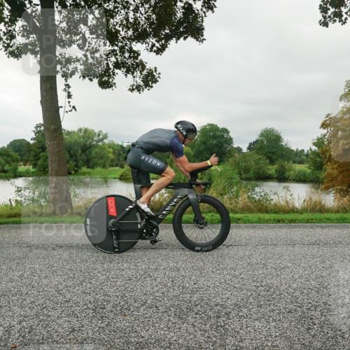 30.08.2026 - Elbe Triathlon Hamburg Michael Burmester http://msf.ph/oto/10045763 30.08.2026 09:19:12 Radfahren 412, 536, 623, 771 meine-sportfotos.de