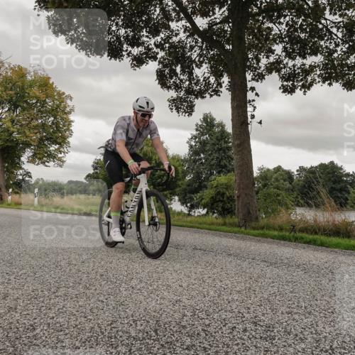 30.08.2026 - Elbe Triathlon Hamburg Michael Burmester http://msf.ph/oto/10045907 30.08.2026 09:29:35 Radfahren 393, 395, 430, 532, 702, 722, 750 meine-sportfotos.de