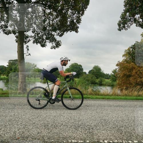 30.08.2026 - Elbe Triathlon Hamburg Michael Burmester http://msf.ph/oto/10046085 30.08.2026 09:22:11 Radfahren 280, 286, 320, 470, 476, 582 meine-sportfotos.de