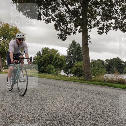 30.08.2026 - Elbe Triathlon Hamburg Michael Burmester http://msf.ph/oto/10046192 30.08.2026 09:30:42 Radfahren 354, 433, 548, 658, 751 meine-sportfotos.de