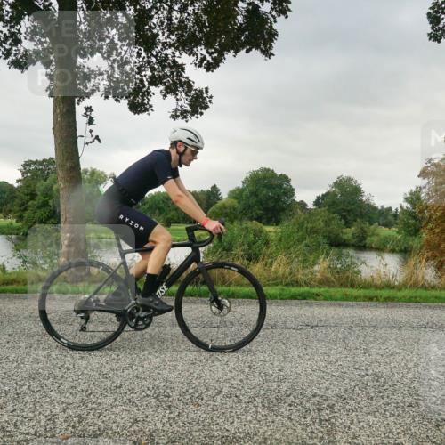 30.08.2026 - Elbe Triathlon Hamburg Michael Burmester http://msf.ph/oto/10046273 30.08.2026 09:23:19 Radfahren 541, 555, 660, 670, 739 meine-sportfotos.de