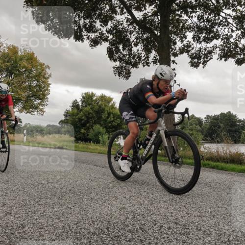 30.08.2026 - Elbe Triathlon Hamburg Michael Burmester http://msf.ph/oto/10046356 30.08.2026 09:31:22 Radfahren 196, 244, 343, 346, 379, 467, 637, 774, 782 meine-sportfotos.de