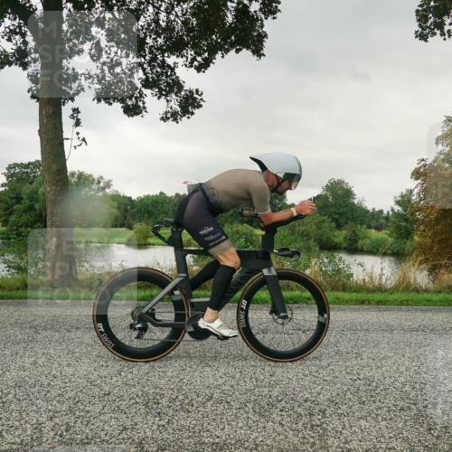30.08.2026 - Elbe Triathlon Hamburg Michael Burmester http://msf.ph/oto/10046370 30.08.2026 09:24:26 Radfahren 221, 232, 252, 428, 557, 560, 603, 633 meine-sportfotos.de
