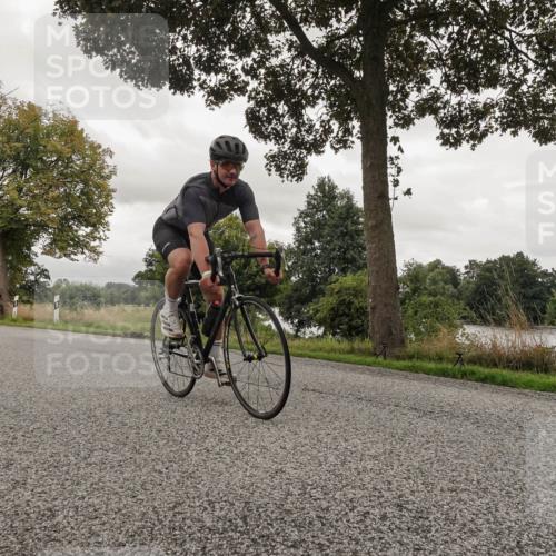 30.08.2026 - Elbe Triathlon Hamburg Michael Burmester http://msf.ph/oto/10046737 30.08.2026 09:32:57 Radfahren 228, 391, 405, 485, 552, 566, 1894 meine-sportfotos.de