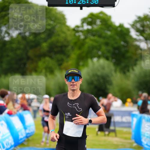 30.08.2026 - Elbe Triathlon Hamburg LAZAROV Photography http://msf.ph/oto/10046799 30.08.2026 10:26:32 Ziel 286, 368 meine-sportfotos.de