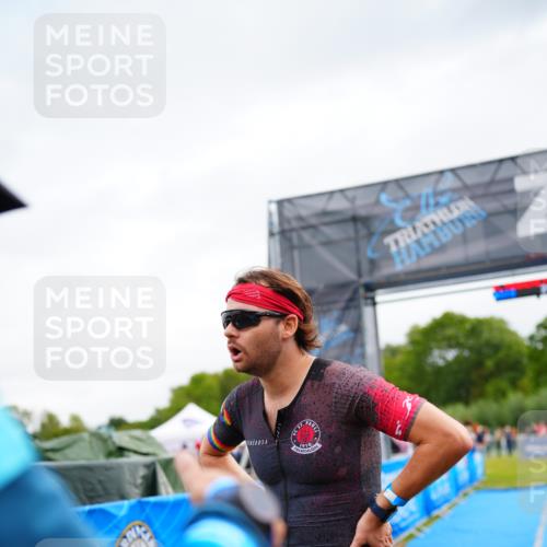 30.08.2026 - Elbe Triathlon Hamburg LAZAROV Photography http://msf.ph/oto/10047078 30.08.2026 10:28:21 Ziel  meine-sportfotos.de