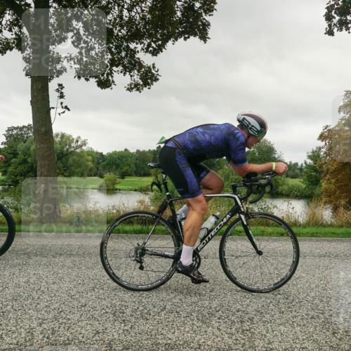 30.08.2026 - Elbe Triathlon Hamburg Michael Burmester http://msf.ph/oto/10047183 30.08.2026 09:28:03 Radfahren 211, 215, 220, 290, 374, 481, 534, 544, 590, 667, 689 meine-sportfotos.de