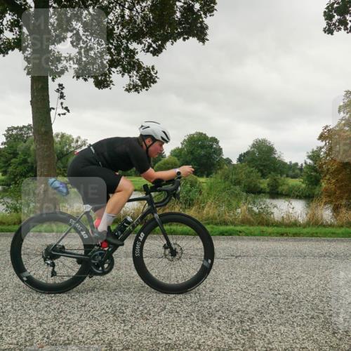 30.08.2026 - Elbe Triathlon Hamburg Michael Burmester http://msf.ph/oto/10047225 30.08.2026 09:28:08 Radfahren 215, 220, 235, 253, 374, 481, 534, 590, 698, 731 meine-sportfotos.de