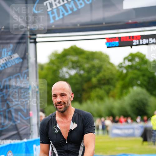 30.08.2026 - Elbe Triathlon Hamburg LAZAROV Photography http://msf.ph/oto/10047232 30.08.2026 10:28:56 Ziel 255 meine-sportfotos.de