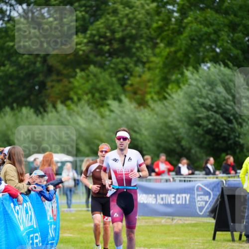 30.08.2026 - Elbe Triathlon Hamburg LAZAROV Photography http://msf.ph/oto/10047268 30.08.2026 10:29:35 Ziel 236, 310, 351 meine-sportfotos.de