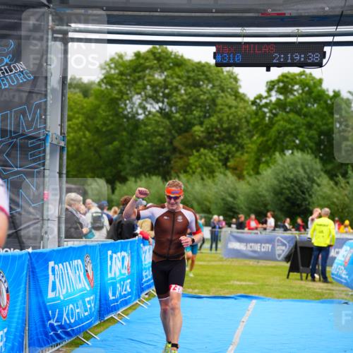 30.08.2026 - Elbe Triathlon Hamburg LAZAROV Photography http://msf.ph/oto/10047312 30.08.2026 10:29:39 Ziel 236, 310, 351 meine-sportfotos.de