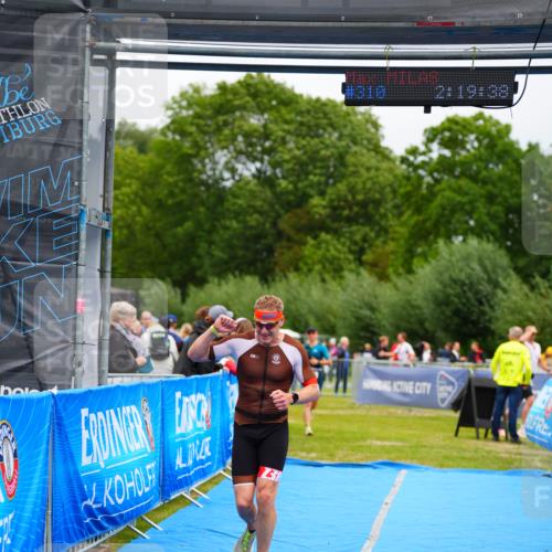 30.08.2026 - Elbe Triathlon Hamburg LAZAROV Photography http://msf.ph/oto/10047319 30.08.2026 10:29:39 Ziel 236, 310, 351 meine-sportfotos.de