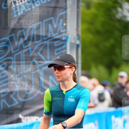 30.08.2026 - Elbe Triathlon Hamburg LAZAROV Photography http://msf.ph/oto/10047406 30.08.2026 10:29:45 Ziel 351 meine-sportfotos.de