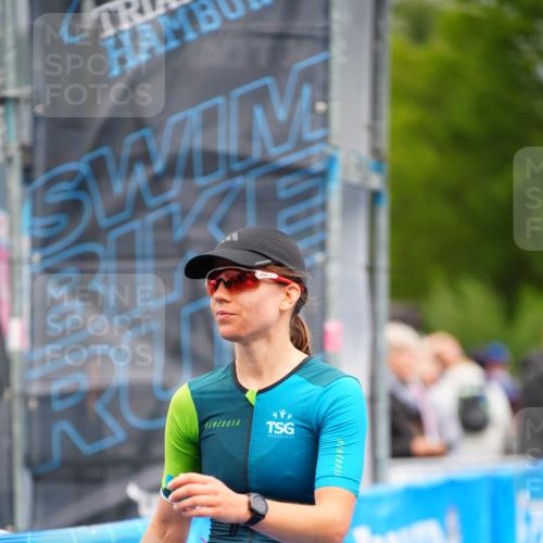 30.08.2026 - Elbe Triathlon Hamburg LAZAROV Photography http://msf.ph/oto/10047410 30.08.2026 10:29:45 Ziel 351 meine-sportfotos.de