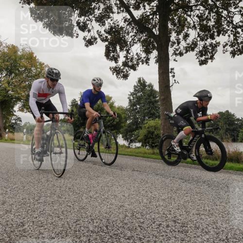30.08.2026 - Elbe Triathlon Hamburg Michael Burmester http://msf.ph/oto/10047437 30.08.2026 09:35:58 Radfahren 259, 322, 381, 425, 575, 584, 602, 681, 710 meine-sportfotos.de