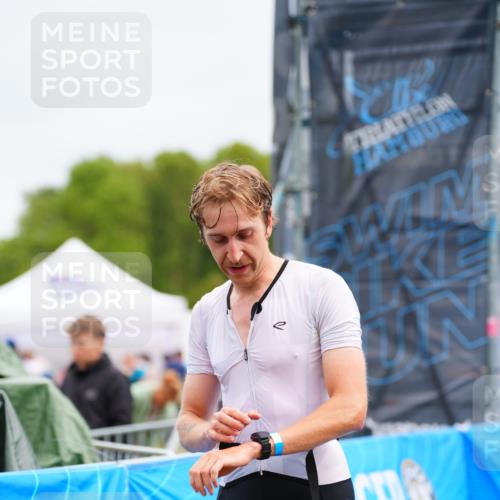 30.08.2026 - Elbe Triathlon Hamburg LAZAROV Photography http://msf.ph/oto/10047481 30.08.2026 10:30:37 Ziel 270 meine-sportfotos.de