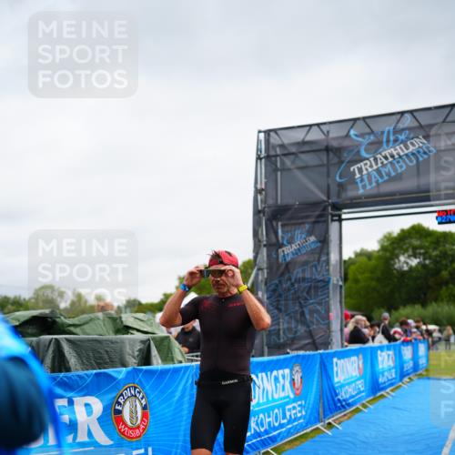 30.08.2026 - Elbe Triathlon Hamburg LAZAROV Photography http://msf.ph/oto/10047586 30.08.2026 10:30:49 Ziel  meine-sportfotos.de
