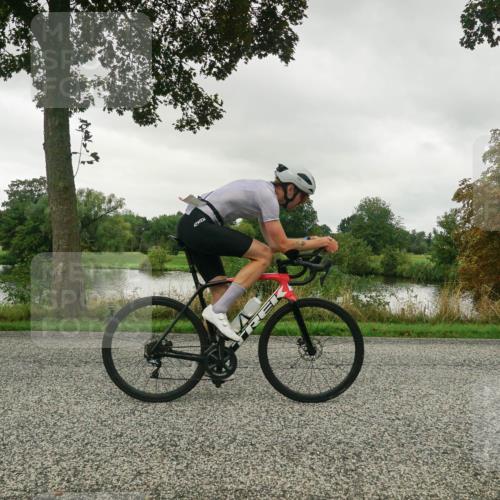 30.08.2026 - Elbe Triathlon Hamburg Michael Burmester http://msf.ph/oto/10047608 30.08.2026 09:29:55 Radfahren 273, 317, 674 meine-sportfotos.de