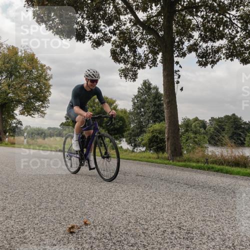 30.08.2026 - Elbe Triathlon Hamburg Michael Burmester http://msf.ph/oto/10047946 30.08.2026 09:39:54 Radfahren 271, 338, 557, 604, 737 meine-sportfotos.de