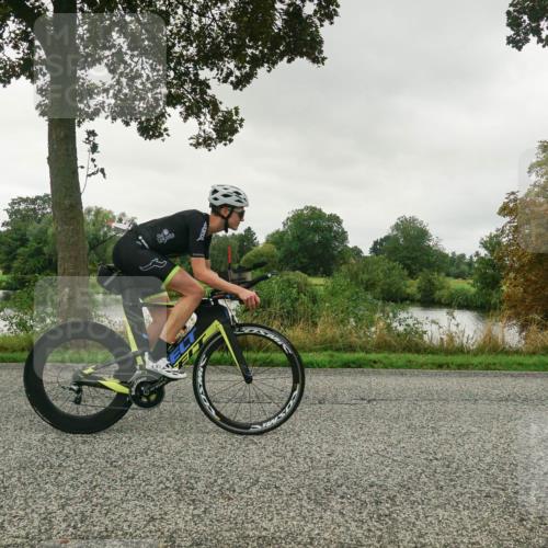 30.08.2026 - Elbe Triathlon Hamburg Michael Burmester http://msf.ph/oto/10047971 30.08.2026 09:31:13 Radfahren 375, 467, 493, 546, 553, 664, 725 meine-sportfotos.de