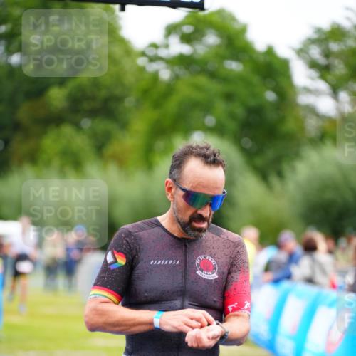 30.08.2026 - Elbe Triathlon Hamburg LAZAROV Photography http://msf.ph/oto/10048003 30.08.2026 10:32:28 Ziel 271, 295 meine-sportfotos.de