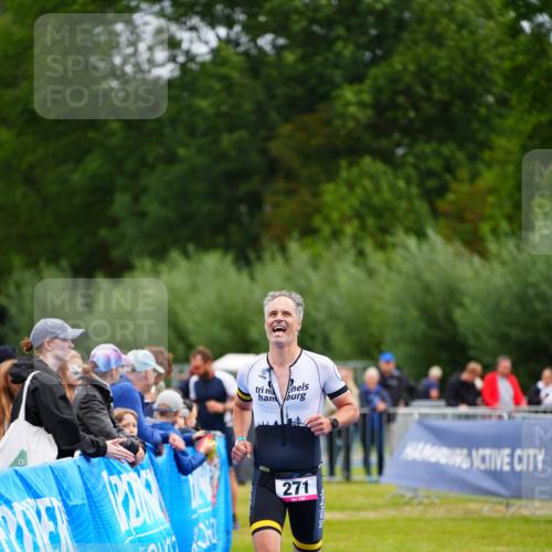 30.08.2026 - Elbe Triathlon Hamburg LAZAROV Photography http://msf.ph/oto/10048027 30.08.2026 10:32:33 Ziel 271 meine-sportfotos.de