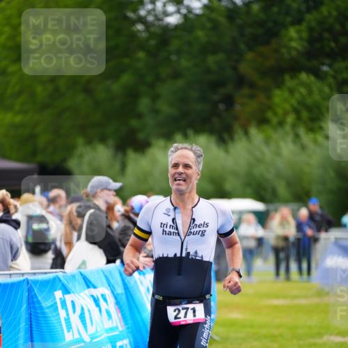 30.08.2026 - Elbe Triathlon Hamburg LAZAROV Photography http://msf.ph/oto/10048059 30.08.2026 10:32:34 Ziel 271 meine-sportfotos.de