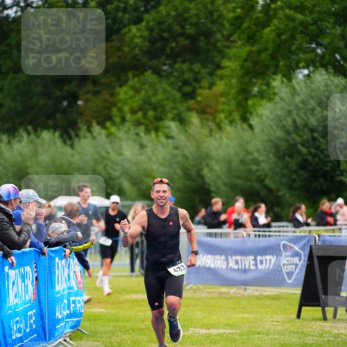 30.08.2026 - Elbe Triathlon Hamburg LAZAROV Photography http://msf.ph/oto/10048109 30.08.2026 10:32:50 Ziel 298, 433 meine-sportfotos.de